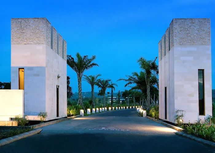 Le Grande Bali 5*