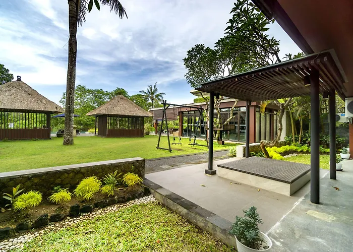 Le Grande Bali Hotel 5*